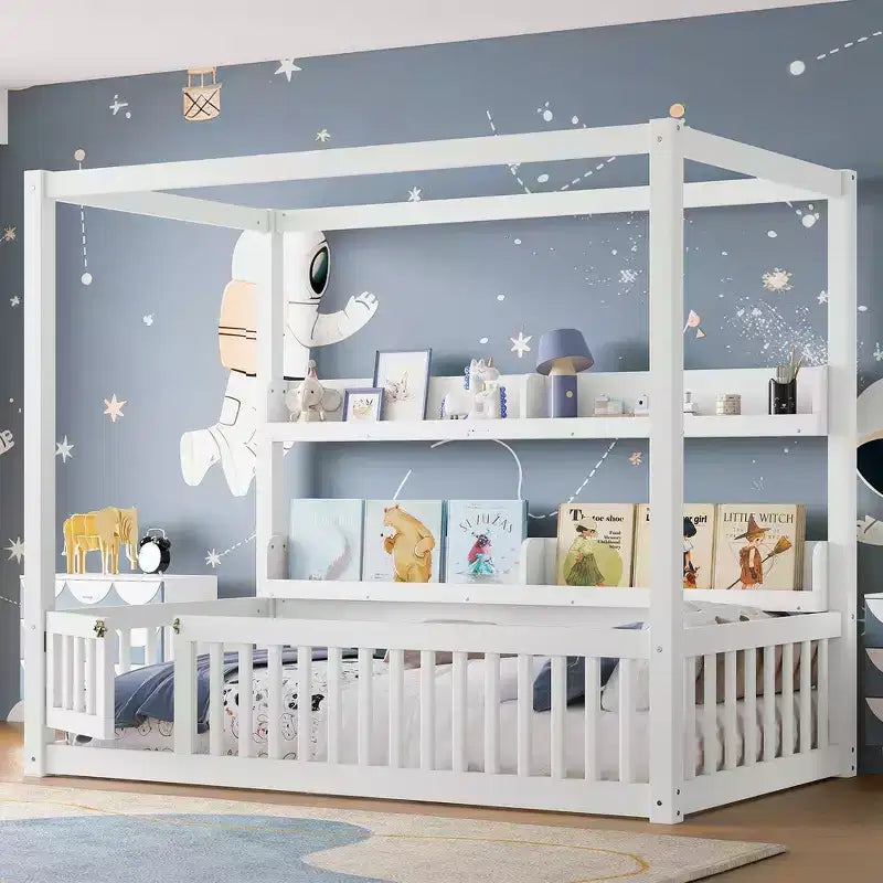 Letto Zeus & Ruta in Legno Massello con Baldacchino, Sponde di Protezione e Scaffali per Bambini - Nessuna Rete a Molle Necessaria