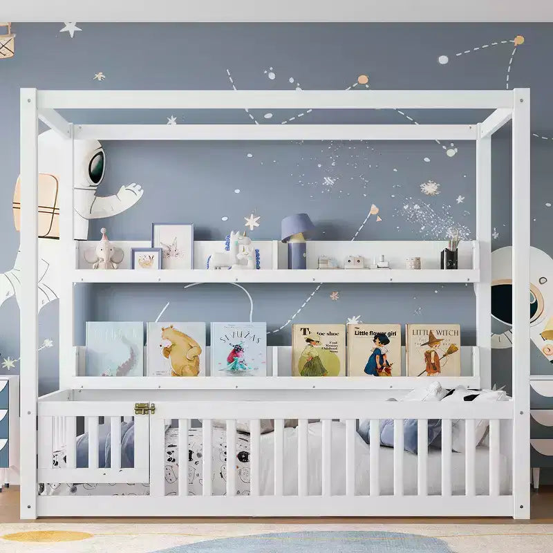 Letto Zeus & Ruta in Legno Massello con Baldacchino, Sponde di Protezione e Scaffali per Bambini - Nessuna Rete a Molle Necessaria