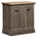 Mobiletto decorativo in legno GDFStudio Carter con ante e ripiani regolabili