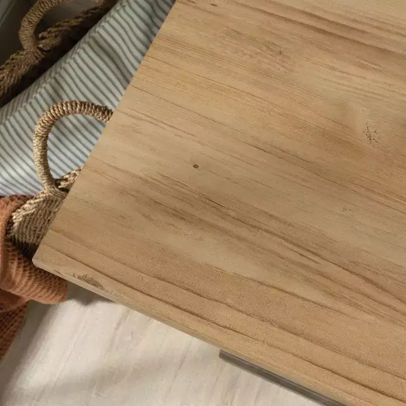 Mobiletto decorativo in legno GDFStudio Carter con ante e ripiani regolabili
