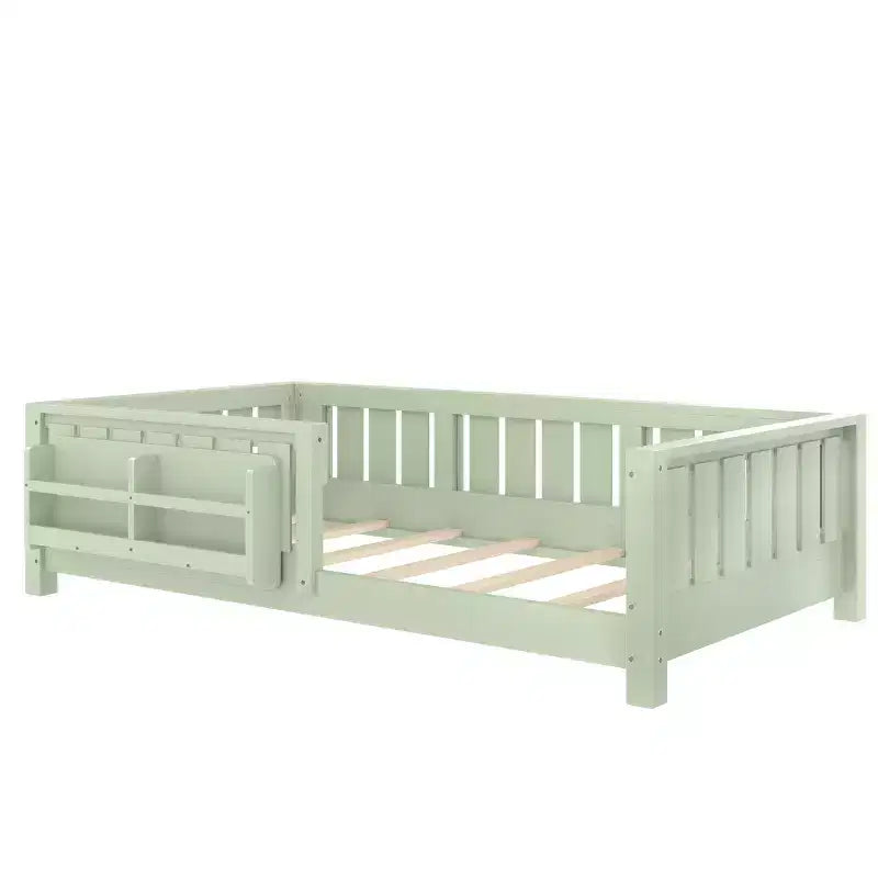 Bellemave Letto a terra singolo con libreria integrata e spondina di sicurezza, struttura del letto in legno di pino per bambini, non necessita di rete, verde avocado