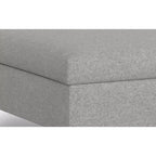 Lilah Poggiapiedi Contenitore Contemporaneo Quadrato Mid Century Largo 91 cm con Coperchio Sollevabile in Lino di Poliestere