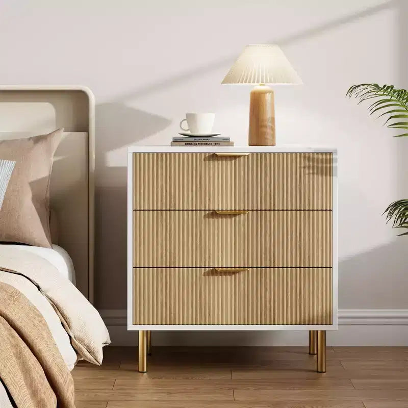 Acekool Cassettiera Bianca a 5 Cassetti per Camera da Letto, Comò Moderno Alto 48, Gambe in Metallo Dorato, Dettaglio Scanalato, Organizer Contenitore per Casa, Ingresso, Ufficio