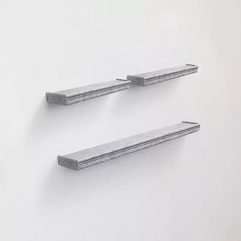 Mensola galleggiante grigia da 23,6 pollici con staffa invisibile per montaggio a parete in legno, perfetta per l'arredamento di bagno/camera da letto/cucina o per esporre libri/piante, facile da installare.