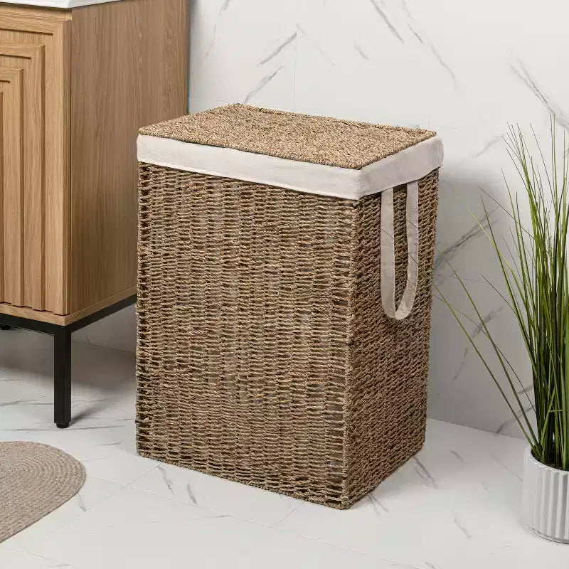 Cesto portabiancheria con coperchio e fodera rimovibile, in erba marina intrecciata, stile bohémien costiero, Happimess Reed