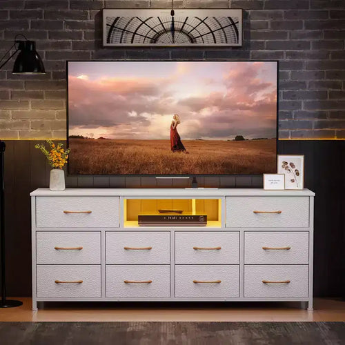 Meuble TV blanc de 140 cm de large, 10 tiroirs, avec prises de courant, lumières LED, console multimédia pour TV de 65 pouces, commode de rangement pour chambre à coucher, centre de divertissement