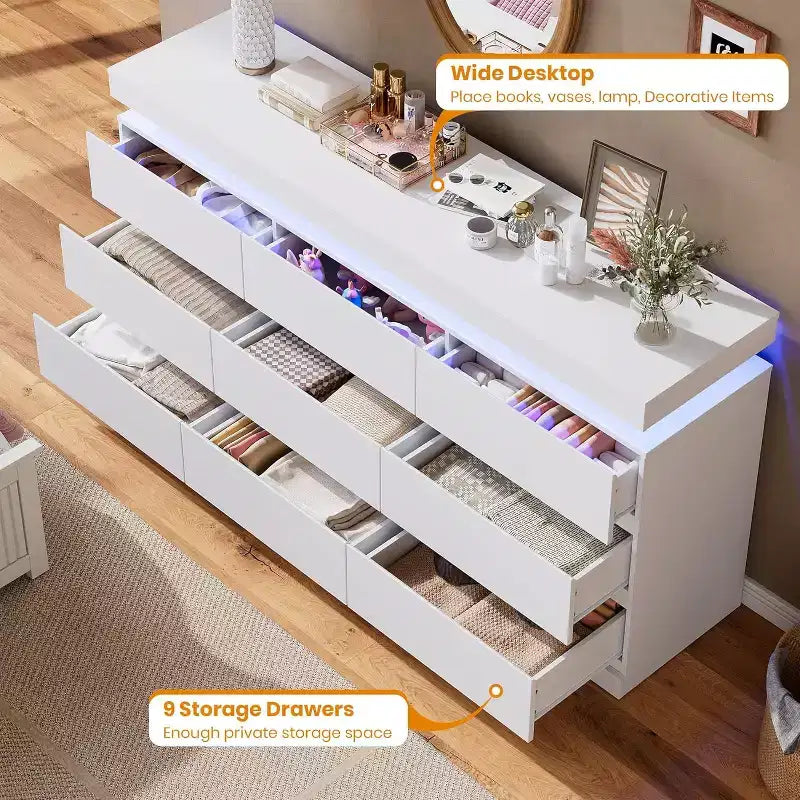 Comò a 9 cassetti Acekool con porte e prese, cassettiera larga 160 cm e mobile TV, mobiletto contenitore per camera da letto