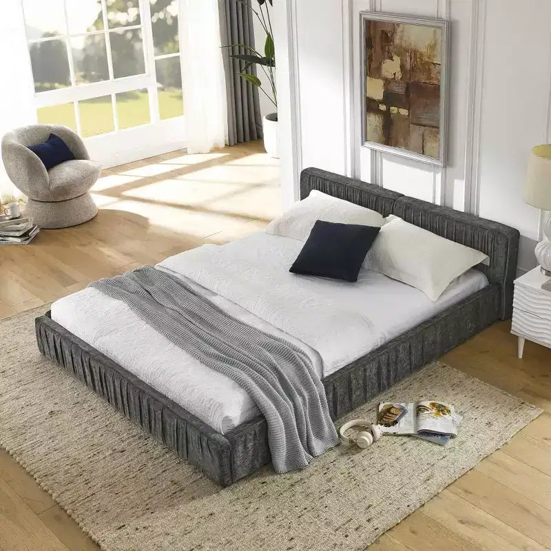 MAYEERTY Letto imbottito Queen Size con tessuto ciniglia, testiera plissettata e struttura solida per camera da letto, grigio