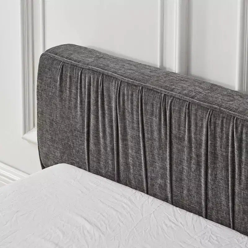 MAYEERTY Letto imbottito Queen Size con tessuto ciniglia, testiera plissettata e struttura solida per camera da letto, grigio