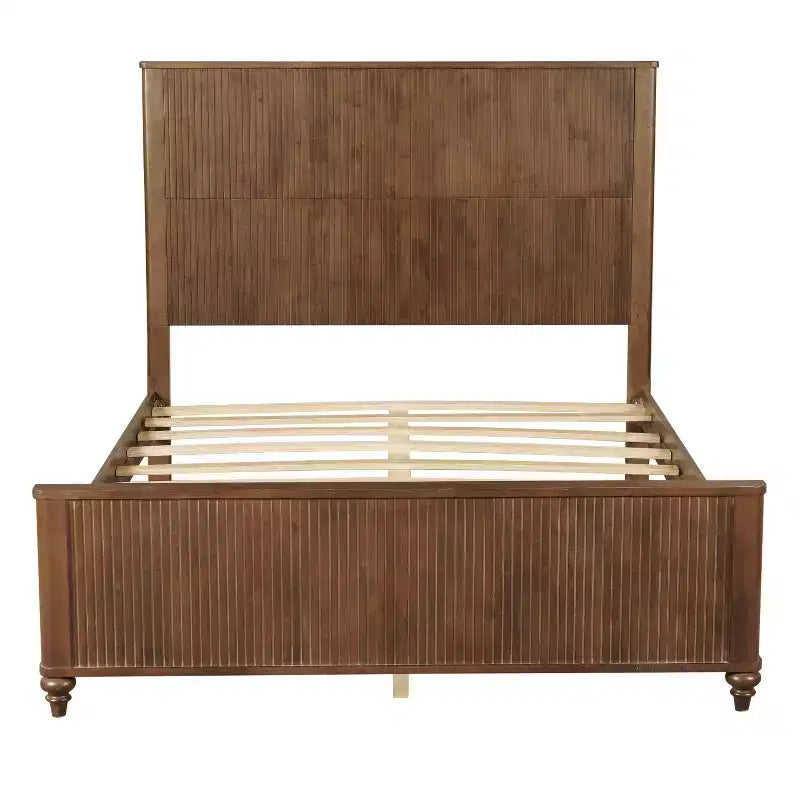 Struttura Letto a Piattaforma Queen/King Size con Testiera e Pediera, Pannelli Scanalati, Noce/Bianco - ModernLuxe