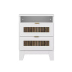 Set da 4 Pezzi MAYEERTY per Camera da Letto, Letto a Piattaforma Queen Size con Adesivi in Strisce di Legno Decorativo Comodino Contenitore e Cassettiera con Maniglie in Metallo per Camera da Letto Bianco