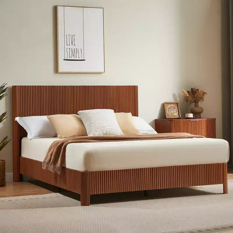 Struttura letto GDFStudio Whitmore in legno rustico curvato con robusto supporto in ferro