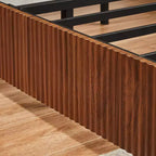 Struttura letto GDFStudio Whitmore in legno rustico curvato con robusto supporto in ferro