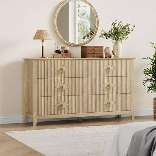 Commode à 6 tiroirs de 54 po de largeur, commode moderne avec poignées métalliques pour le rangement dans la chambre à coucher, bois naturel