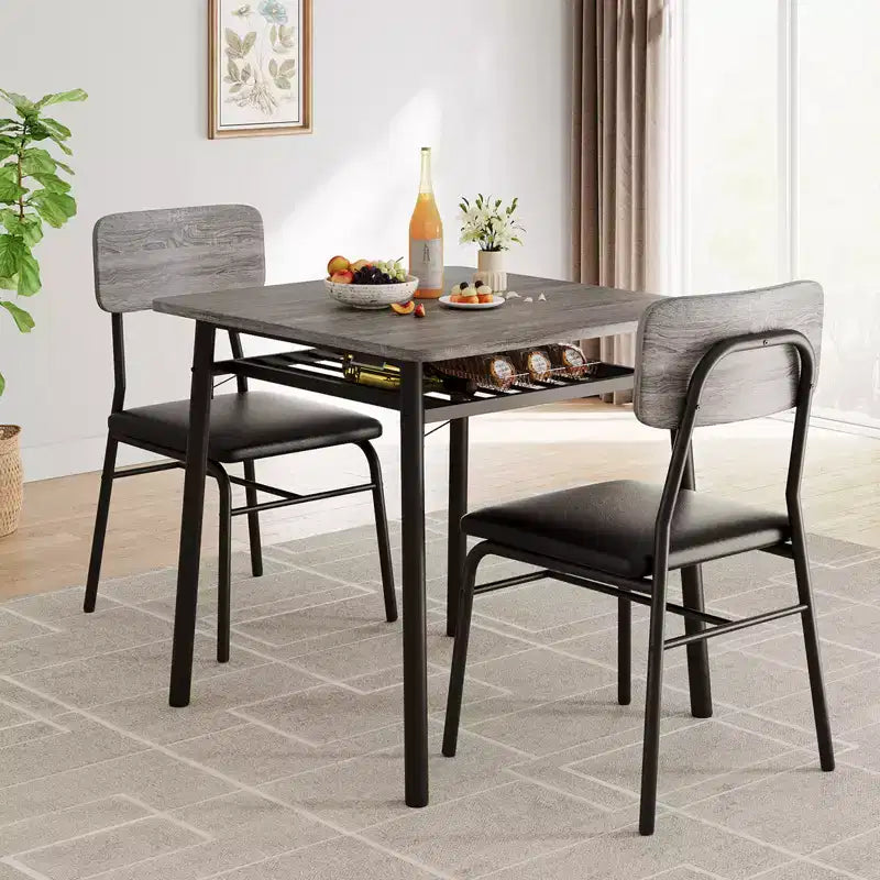 Set da pranzo a 3 pezzi per 2 persone - Tavolo compatto con ripiano portaoggetti e 2 sedie imbottite, piano effetto legno grigio e gambe in metallo nero per cucina o soggiorno