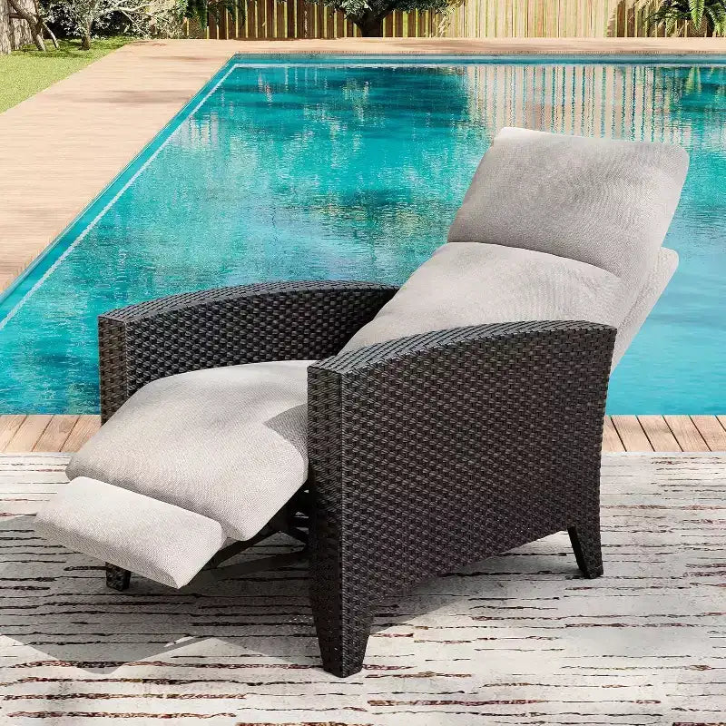 Fauteuil inclinable d'extérieur en osier avec dossier et repose-pieds réglables, chaise de patio inclinable indépendante, fauteuil inclinable d'extérieur avec coussin