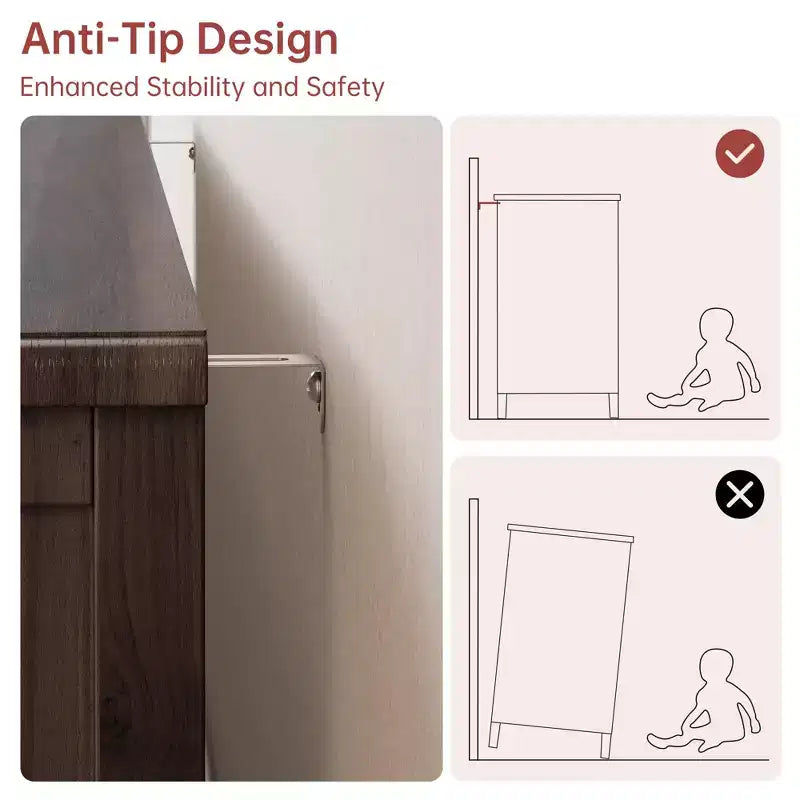 47 Comò alto con maniglie intagliate e gambe affusolate, design per la camera da letto
