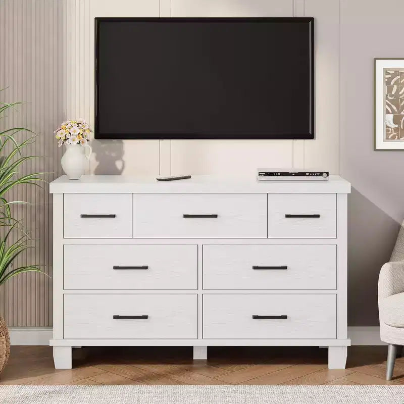 Cassettiera a 7 cassetti in legno per camera da letto, Comò da 51 pollici di larghezza, Organizzatore moderno in legno con maniglie in metallo per armadio, soggiorno