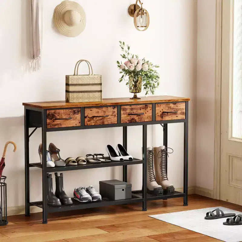 Tavolo Console da Ingresso/Divano in Legno Industriale Rustico Marrone con Piano da 119 cm, 4 Cassetti Contenitori in Tessuto, Scarpiera in Rete Metallica, per Ingresso Anteriore, Foyer, Corridoio