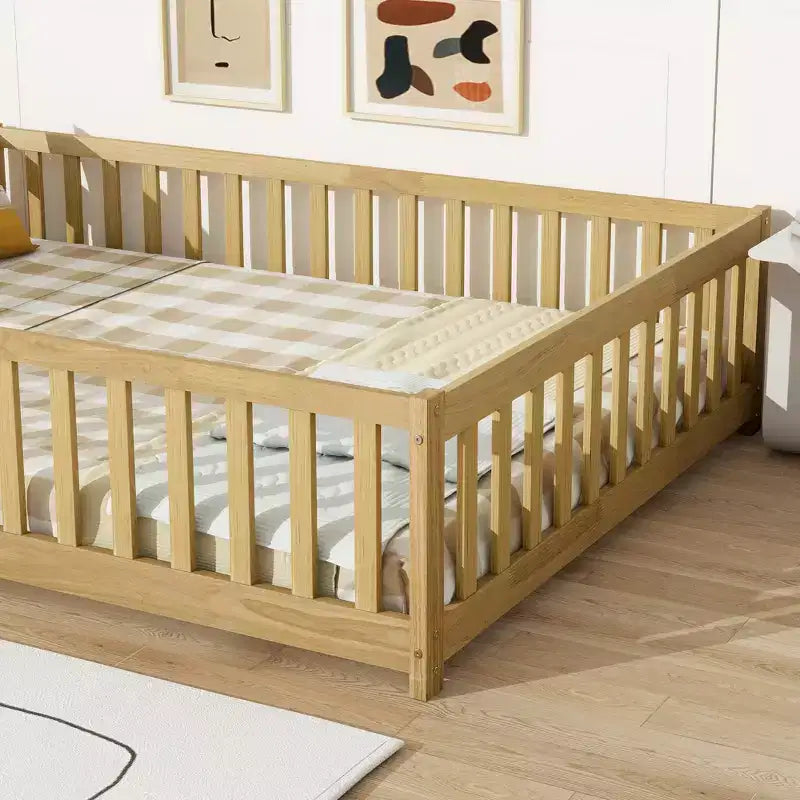 Bellemave Letto a Terra Montessori Completo con Recinzione e Porta, Struttura Bassa in Legno per Bambini con Sponde di Protezione, Legno Massello di Gomma, Facile da Montare