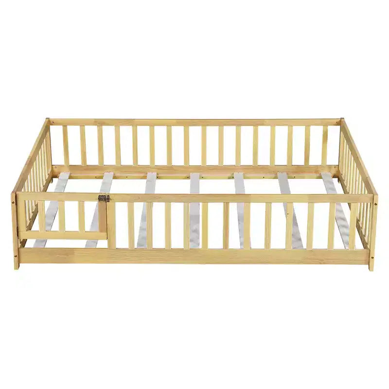 Bellemave Letto a Terra Montessori Completo con Recinzione e Porta, Struttura Bassa in Legno per Bambini con Sponde di Protezione, Legno Massello di Gomma, Facile da Montare