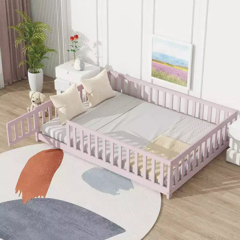 Bellemave Letto a Terra Montessori Completo con Recinzione e Porta, Struttura Bassa in Legno per Bambini con Sponde di Protezione, Legno Massello di Gomma, Facile da Montare