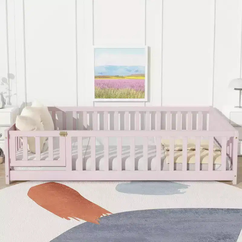 Bellemave Letto a Terra Montessori Completo con Recinzione e Porta, Struttura Bassa in Legno per Bambini con Sponde di Protezione, Legno Massello di Gomma, Facile da Montare
