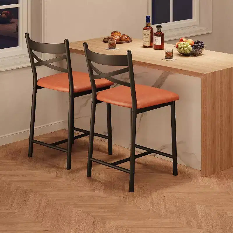 Sgabelli da bar da 22,4 pollici, set da 2, sgabelli da bar altezza bancone con schienale e sedile imbottito in PU, sedie da bar da cucina con struttura in metallo e poggiapiedi per isola cucina
