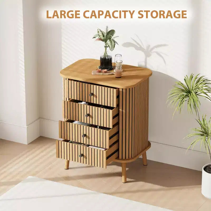 Acekool Comodino a 4 cassetti per camera da letto, soggiorno, cassettiera boho in vimini e MDF con maniglie nere e gambe in legno, naturale