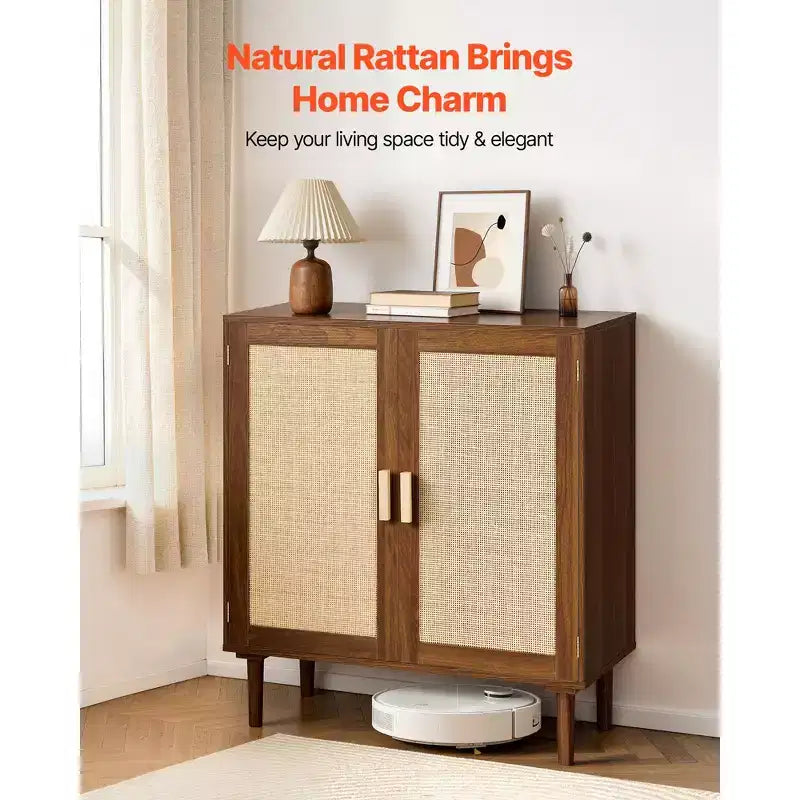 Mobiletto in rattan VEVOR, con 2 ante magnetiche e ripiani regolabili, madia accentata con gambe in legno e foro per cavo di alimentazione, color kaki