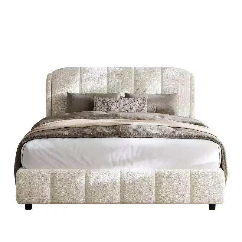 Letto imbottito a piattaforma Queen/King Size con testiera morbida, a forma curva, beige - ModernLuxe
