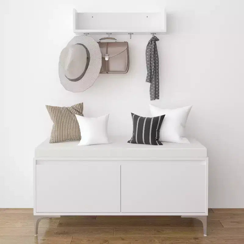 Set mobile da ingresso a parete FurnitureR con ganci e panca contenitore, scarpiera moderna bianca con cuscino, Bianco Sporco