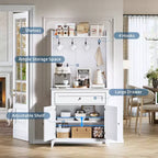 Mobile credenza da cucina da 63" con stazione di ricarica, angolo caffè con 1 grande cassetto, ripiani regolabili e 4 ganci