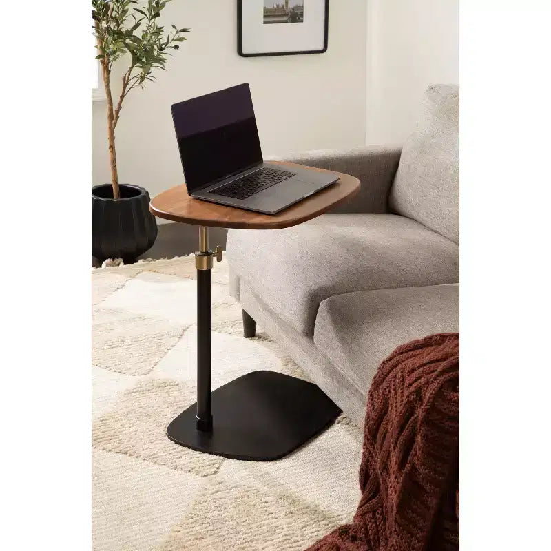 Tavolino regolabile a C Kate and Laurel Adamas, Noce marrone e Nero, 22x16x28
