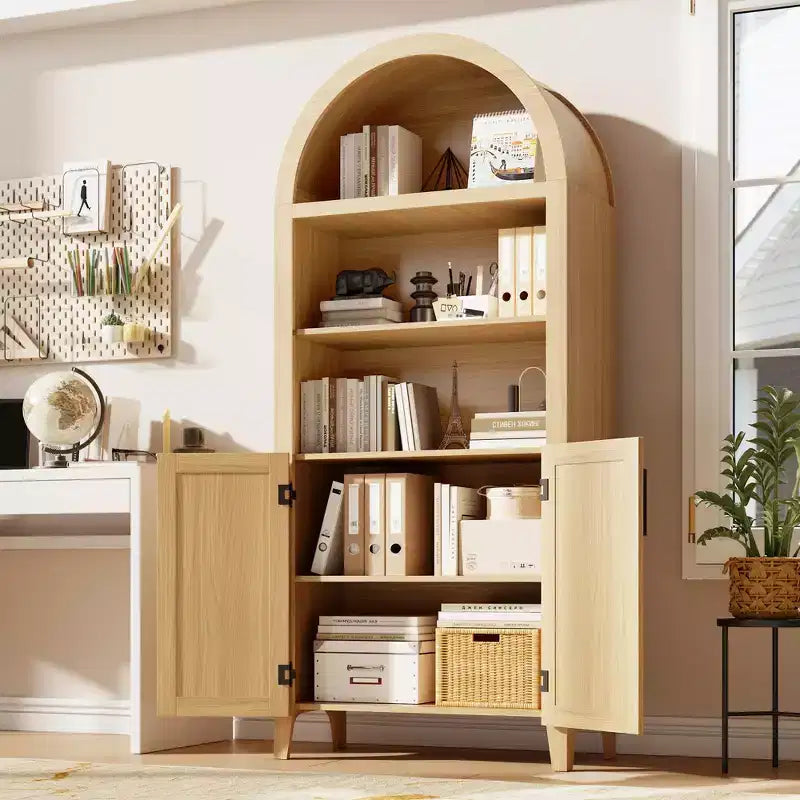 Libreria ad arco con ante e pannelli in rattan, mobile contenitore a 5 ripiani con mensola regolabile per soggiorno o ufficio