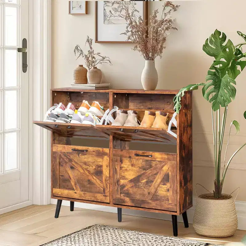 Karl Home Scarpiera con 4 Ante a Ribalta Maniglie Nere Melaminico Truciolare Gambe Nere 106 cm Legno Effetto Invecchiato