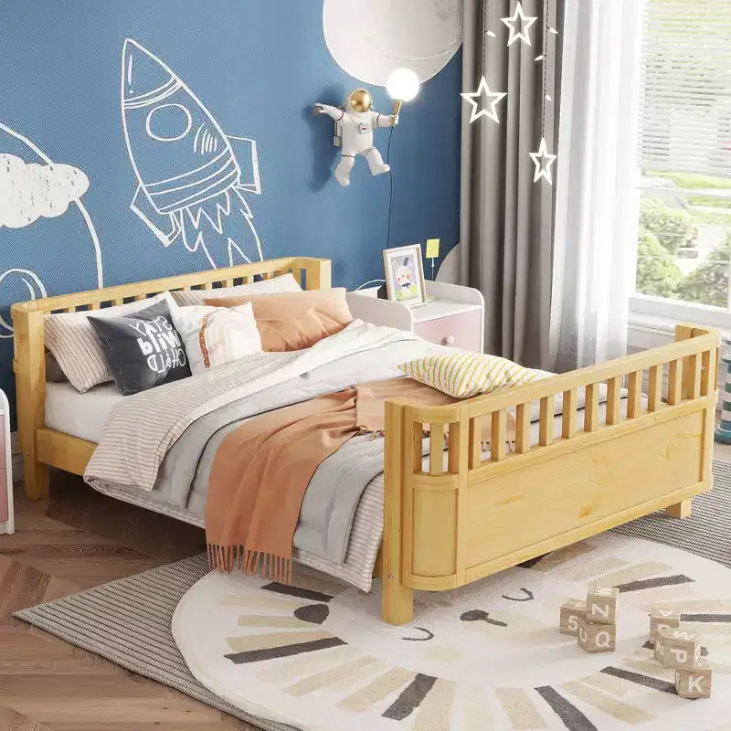JVNOXK Letto a piattaforma in legno a grandezza naturale per bambini, letto basso in legno a grandezza naturale con spondine per bambine e bambini, naturale
