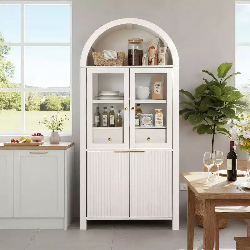 Dispensa da cucina alta ad arco e scanalata Zeus & Ruta 71 con anta in vetro, ripiani regolabili, cassetto nascosto
