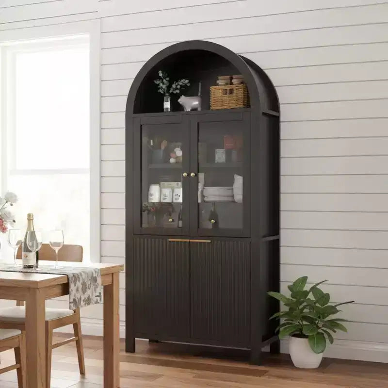 Dispensa da cucina alta ad arco e scanalata Zeus & Ruta 71 con anta in vetro, ripiani regolabili, cassetto nascosto