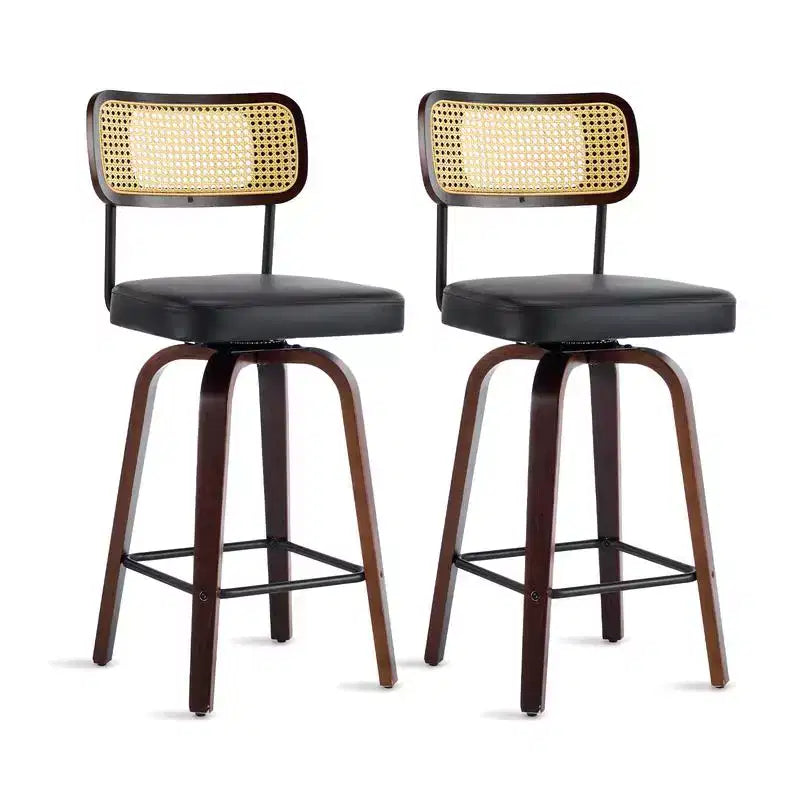Sgabelli da bar girevoli a 360° in rattan ad altezza bancone con cuscino in PU