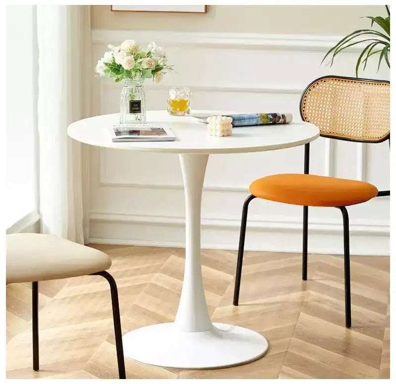 Simpatici giocattoli di marca Tavolo Rotondo Bianco, Tavolo da Pranzo Moderno, Tavolo da Cucina Rotondo Tulipano con Piano in MDF e Base in Acciaio, Tavolino da Caffè Mid-Century