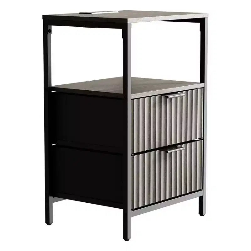 Comodino Karl Home largo 38 cm - 2 cassetti, 1 ripiano, presa di corrente USA - set da 2
