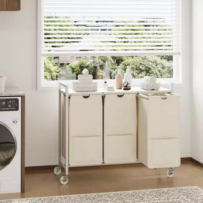 Portabiancheria con Ruote e Sacchi Rimovibili, Carrello Portabiancheria a 3 Scomparti con Ripiano per Camera da Letto Bagno Dormitorio, Cesto Portabiancheria Salvaspazio