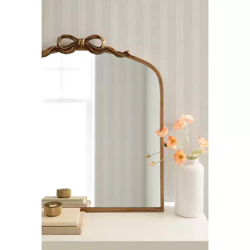Specchio ad arco con nastro Kate and Laurel Arendahl, oro, 28x30