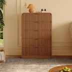 Cassettiera Alta a 5 Cassetti Scanalati con Bordi Arrotondati, Comò Moderno in Legno di Noce, Mobile Contenitore Autoportante per Camera da Letto e Soggiorno