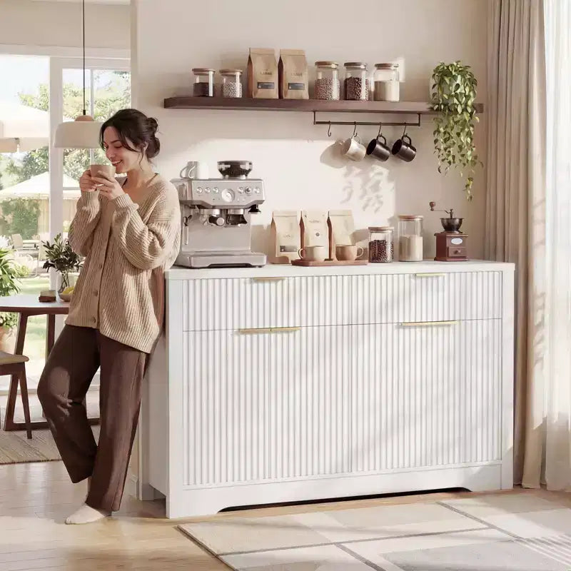 Mobile credenza moderno Besiost con anta e cassetti, tavolino da caffè da 55 con ripiani