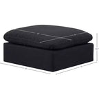 Pouf Indulge in velluto di Meridian Furniture