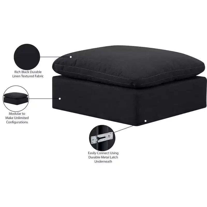 Pouf Indulge in velluto di Meridian Furniture