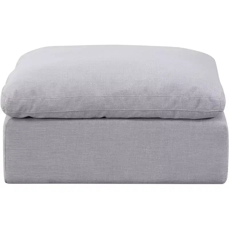 Pouf Indulge in velluto di Meridian Furniture