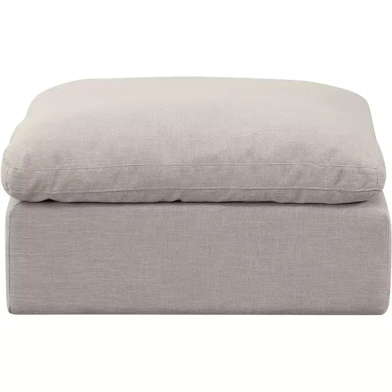 Pouf Indulge in velluto di Meridian Furniture